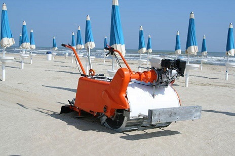 Beach cleaning machine Model Delfino