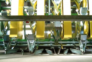 Gear for shorter plant distance