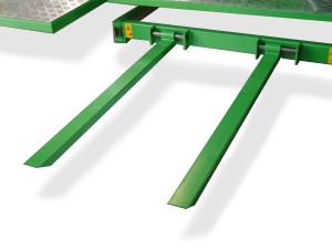 Towing hook for trailers